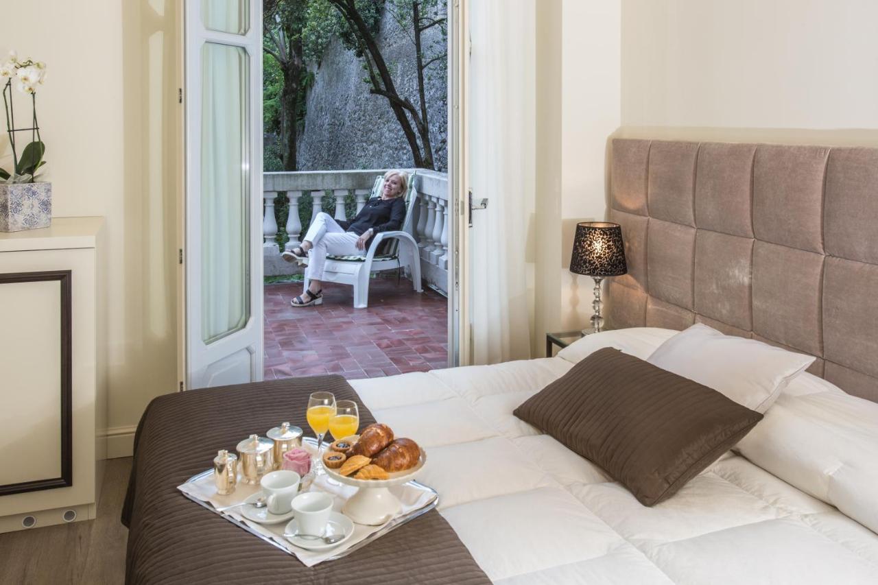 Hotel Villa Giulia Valmadrera Esterno foto