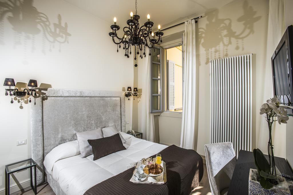Hotel Villa Giulia Valmadrera Esterno foto