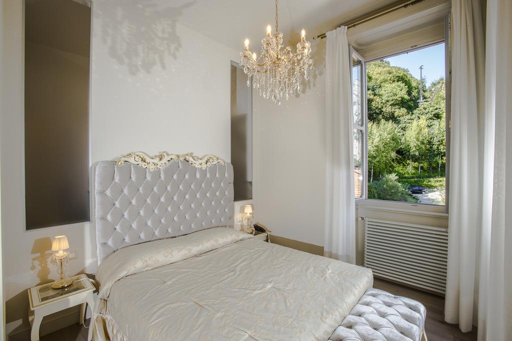 Hotel Villa Giulia Valmadrera Esterno foto